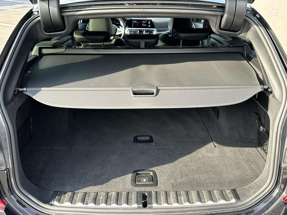 BMW 330, 3.0 l., wagon