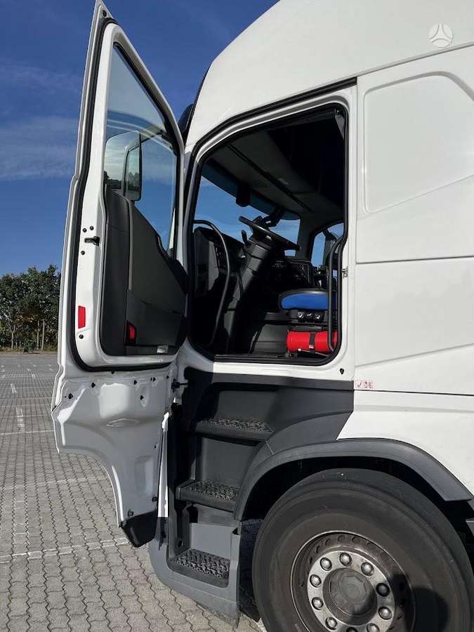 Volvo FH 500, double sleeper