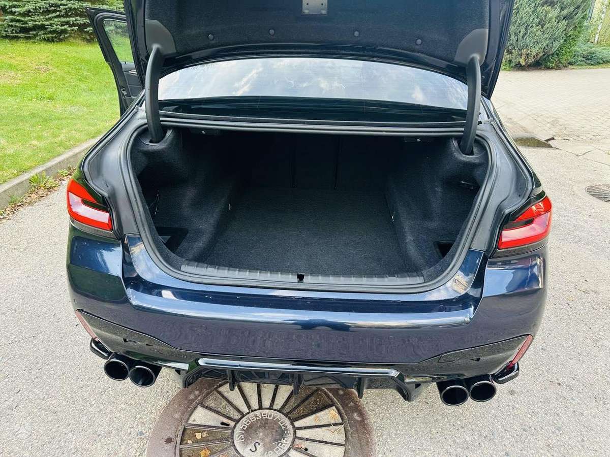 BMW 520, 2.0 l., Седан
