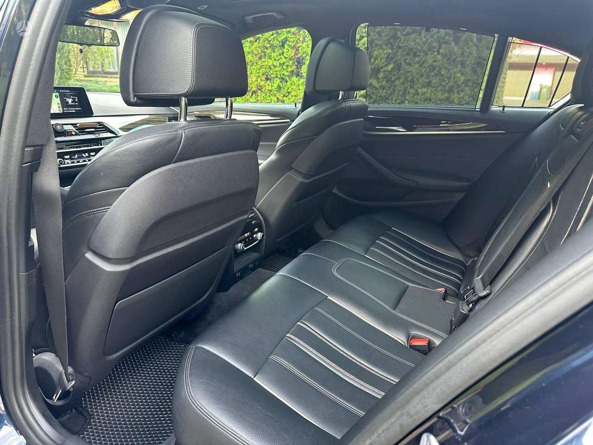 BMW 520, 2.0 l., Седан
