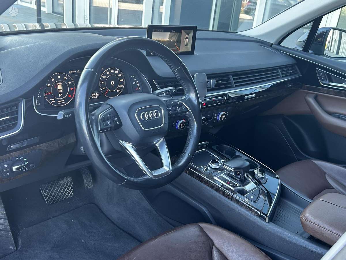 Audi Q7, 2.0 l., Внедорожник / Кроссовер