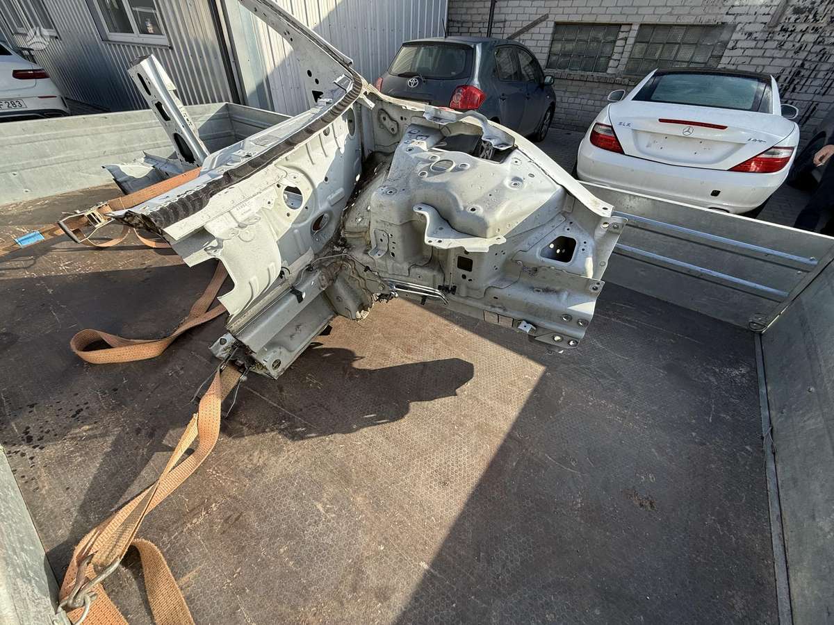 Tesla Model 3 lonžeronai (priekiniai, galiniai)