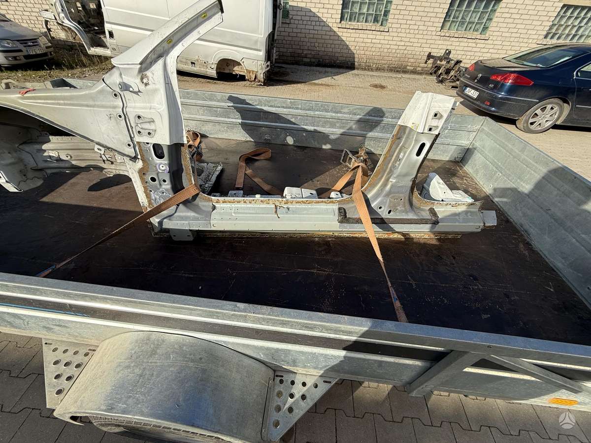 Tesla Model 3 lonžeronai (priekiniai, galiniai)