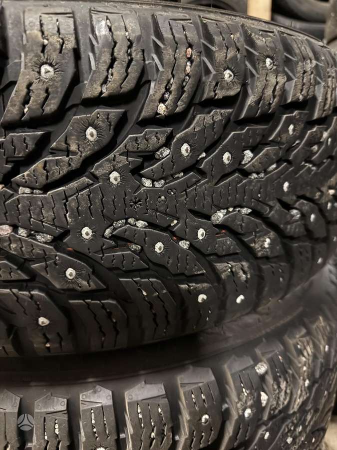 Nokian, žieminės 215/55 R18