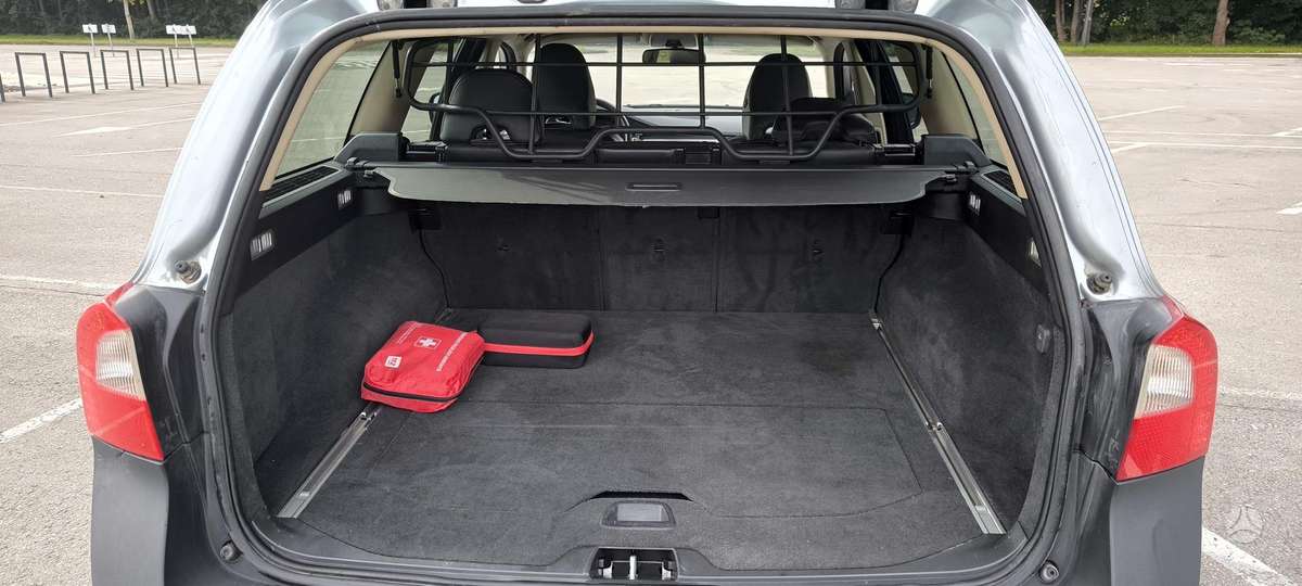 Volvo XC70, 2.4 l., wagon