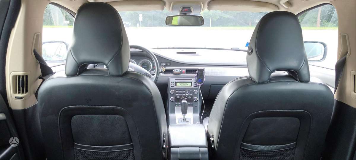 Volvo XC70, 2.4 l., wagon
