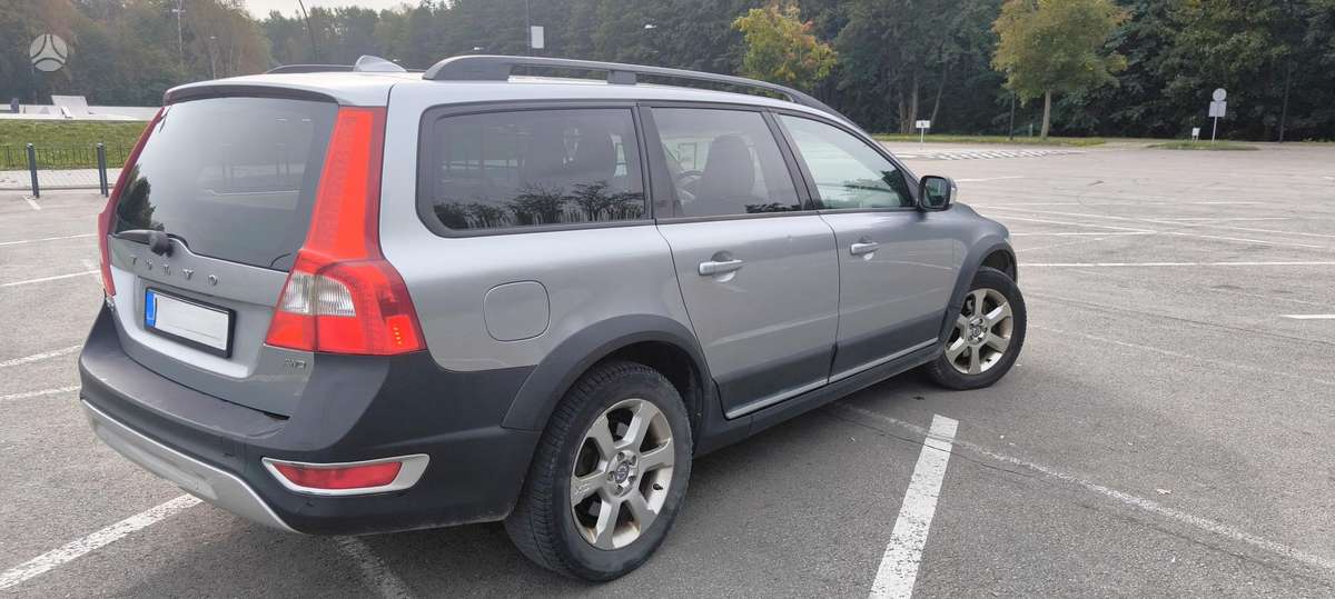 Volvo XC70, 2.4 l., wagon