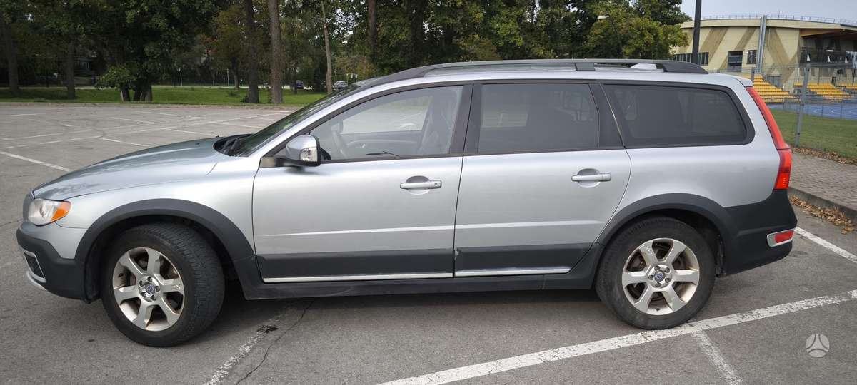 Volvo XC70, 2.4 l., wagon