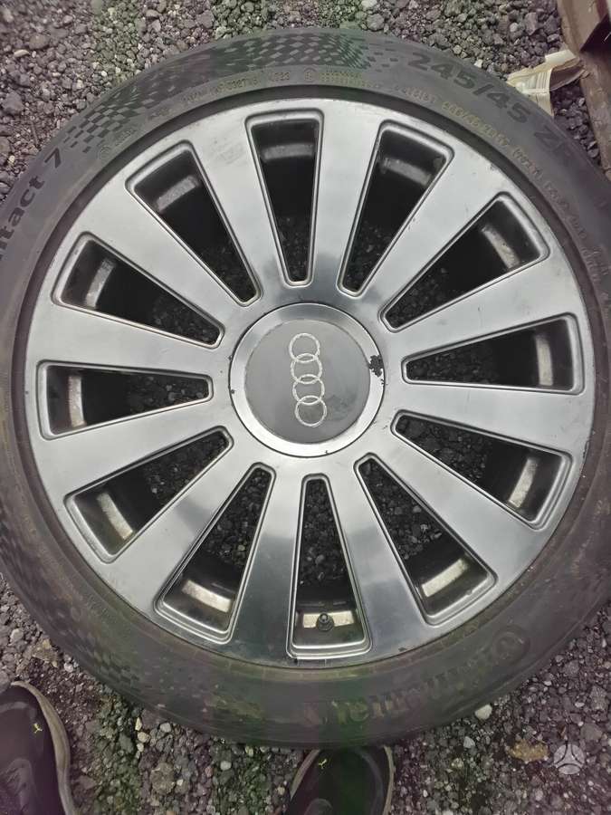 Audi A8, lengvojo lydinio, R19