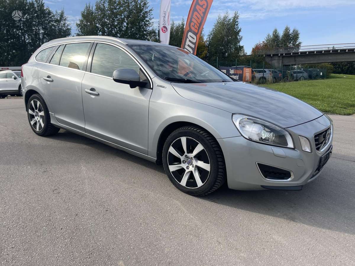 Volvo V60, 2.4 l., Универсал