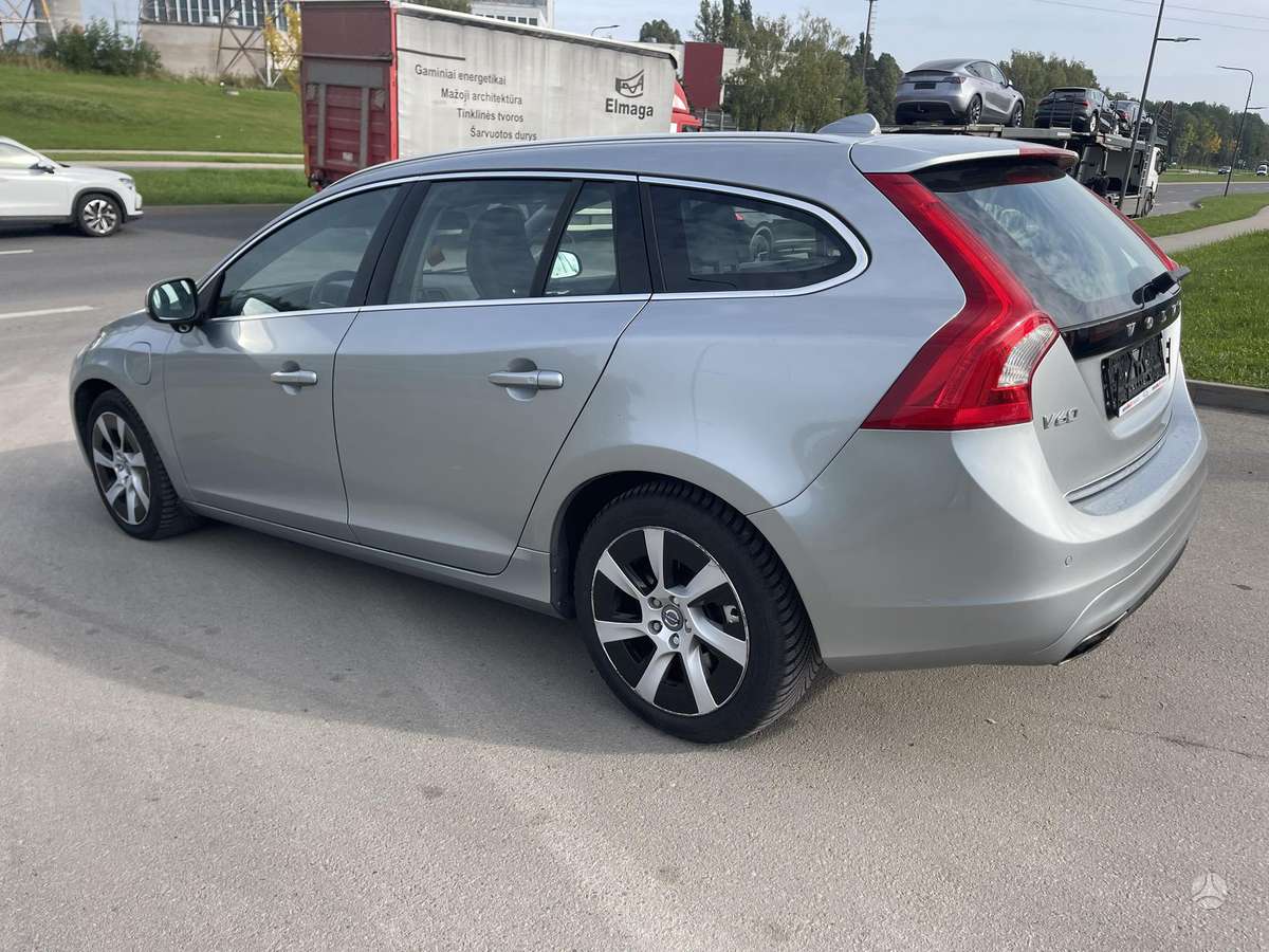 Volvo V60, 2.4 l., Универсал