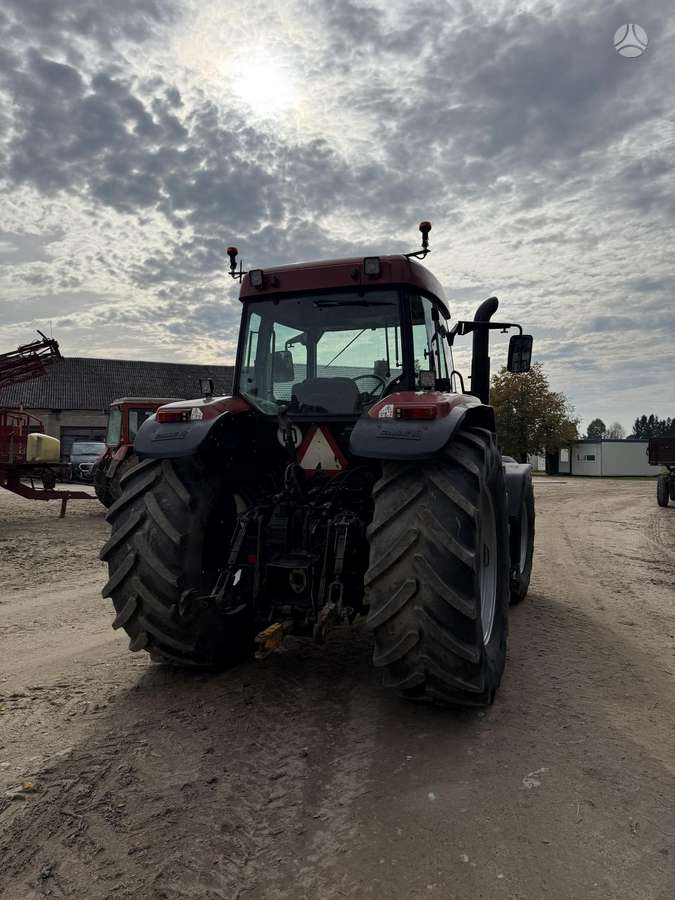Case-IH MX 135, tractors