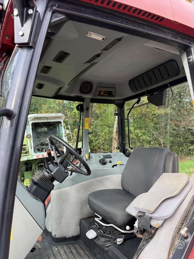 Case-IH MX 135, traktoriai