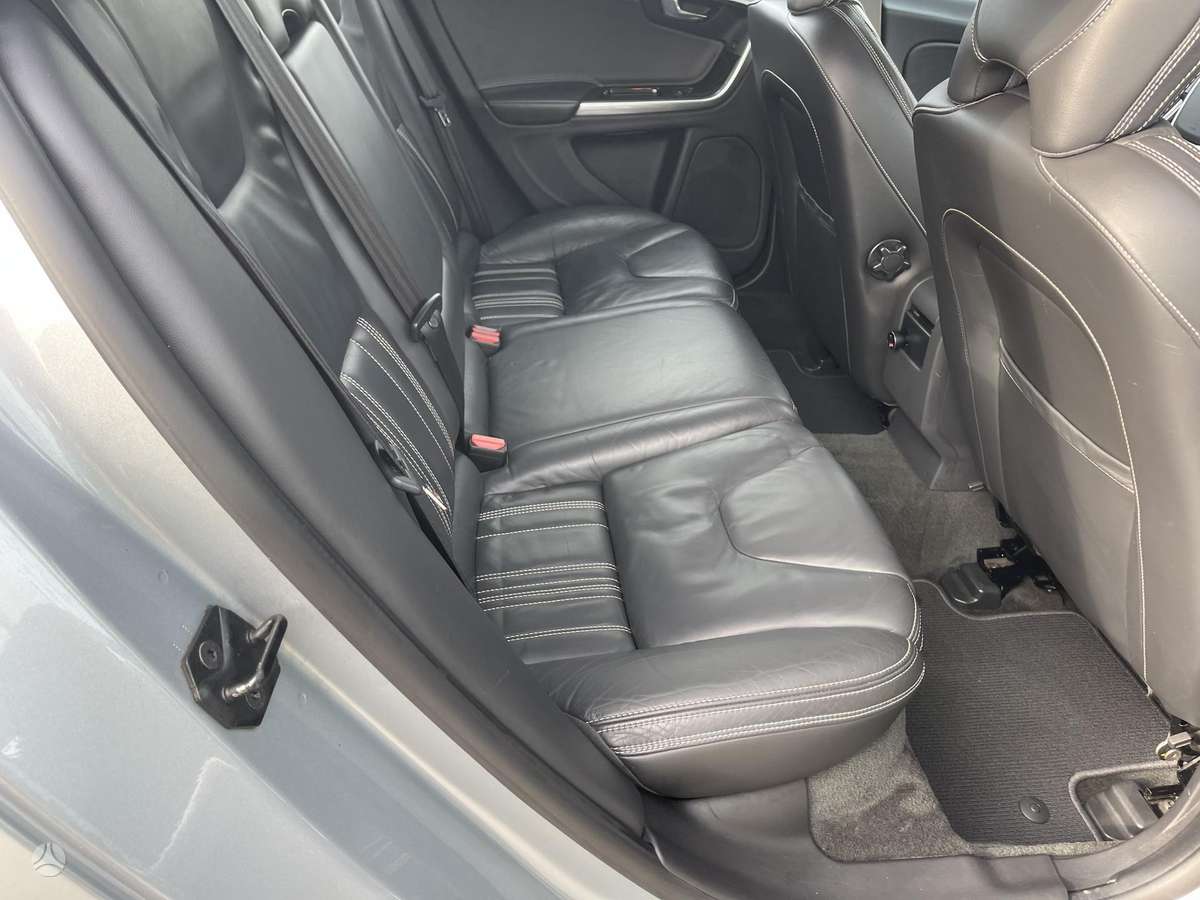 Volvo V60, 2.4 l., Универсал