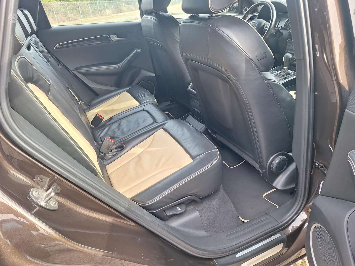 Audi Q5, 2.0 l., off-road / crossover
