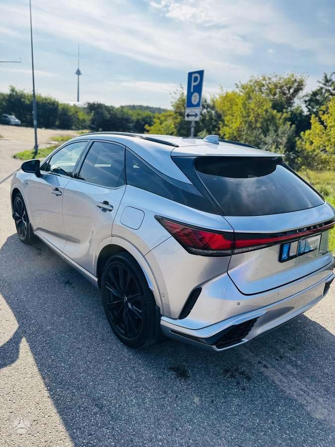 Lexus RX 500h, 2.4 l., Седан