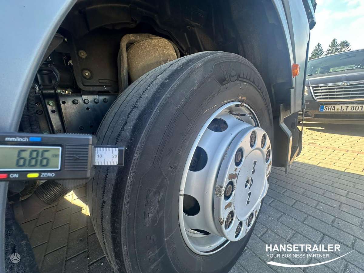 MAN TGX 18.470 Mega Low Deck, 2 miegamosios vietos