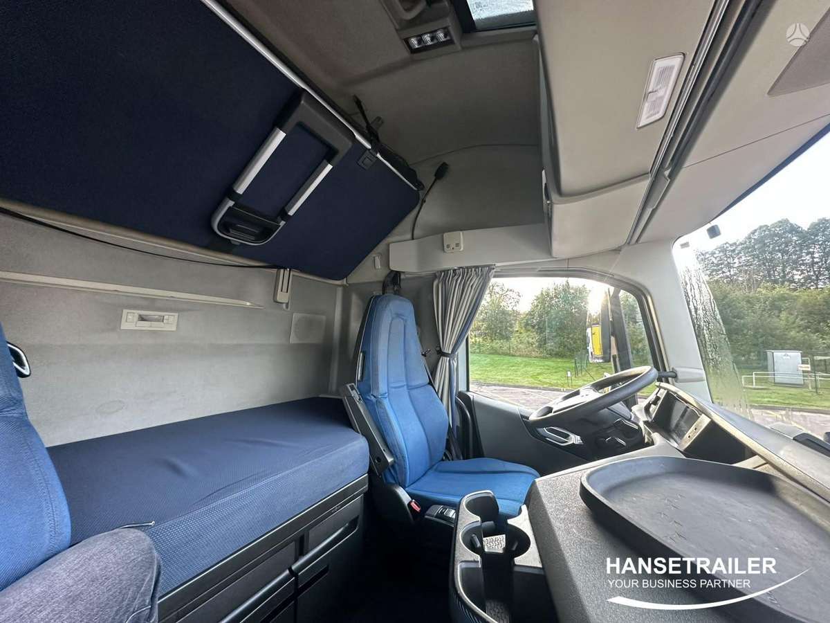 Volvo FH VEB+, double sleeper