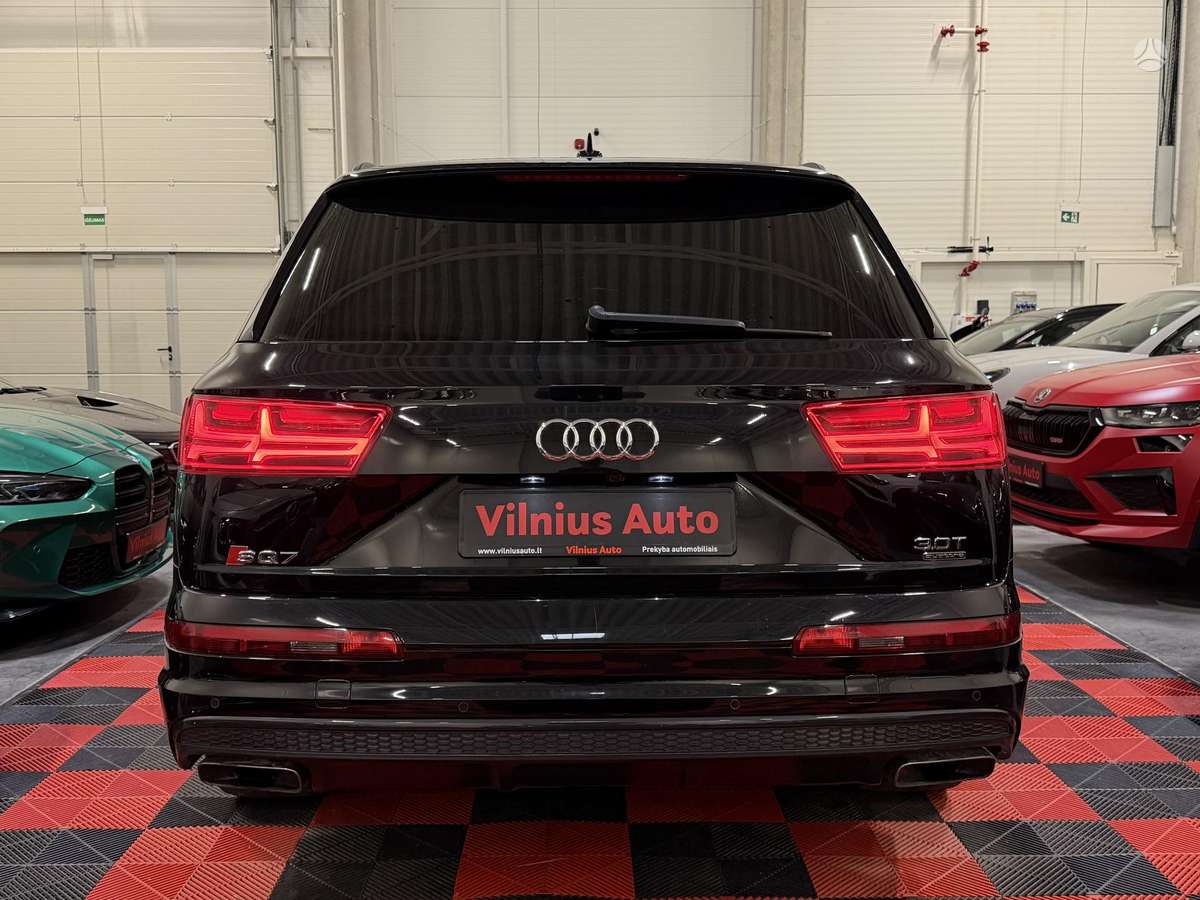 Audi SQ7, 3.0 l., off-road / crossover