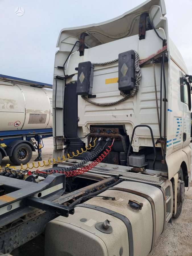 MAN TGX, double sleeper