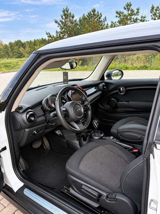 Mini Cooper, 1.5 l., Хэтчбек