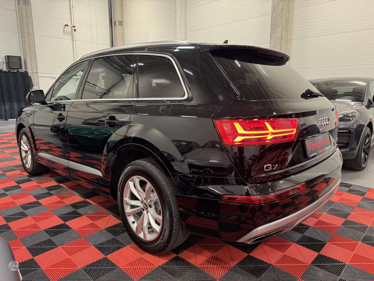 Audi Q7, 3.0 l., Внедорожник / Кроссовер
