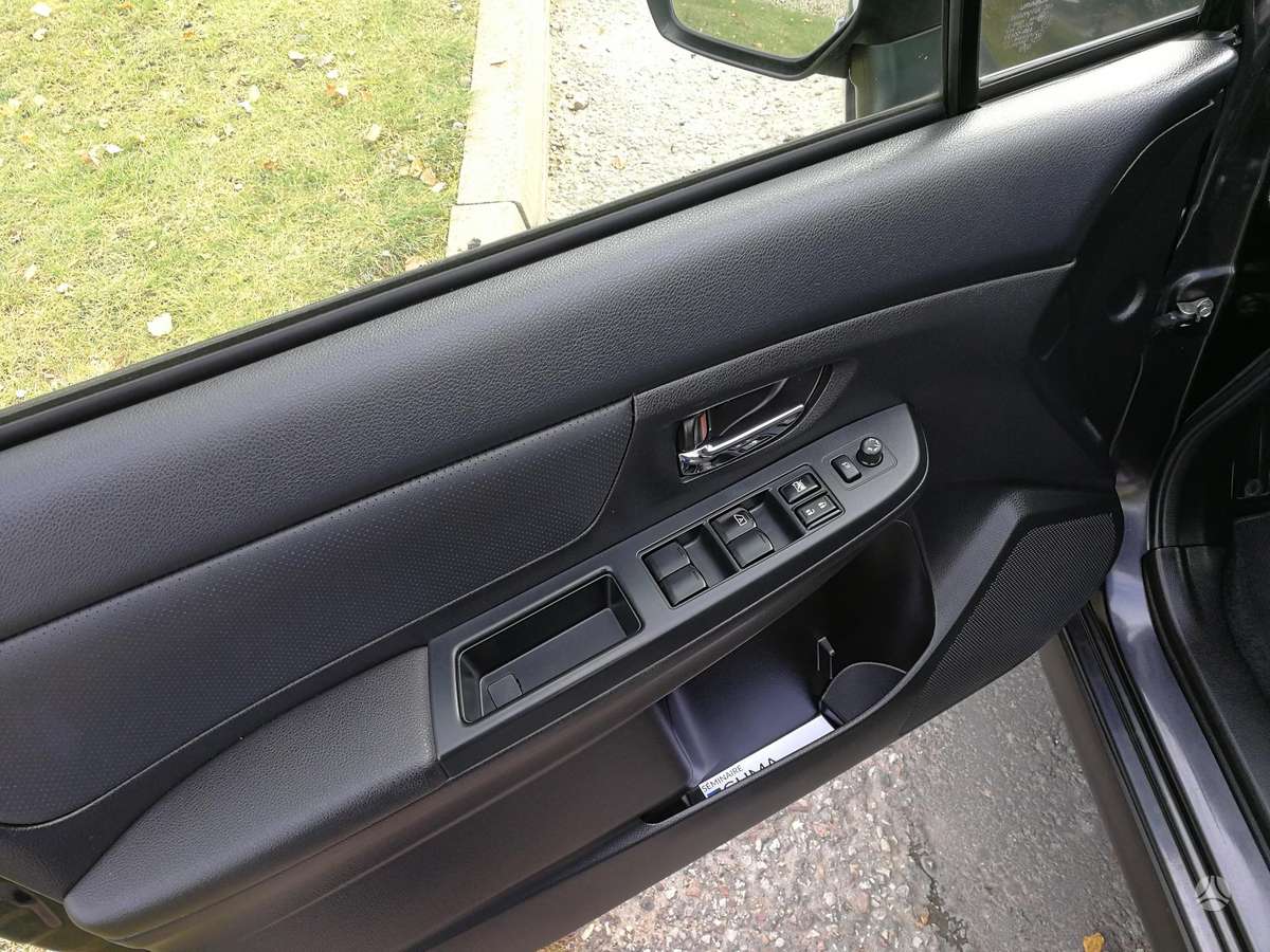 Subaru XV, 2.0 l., off-road / crossover