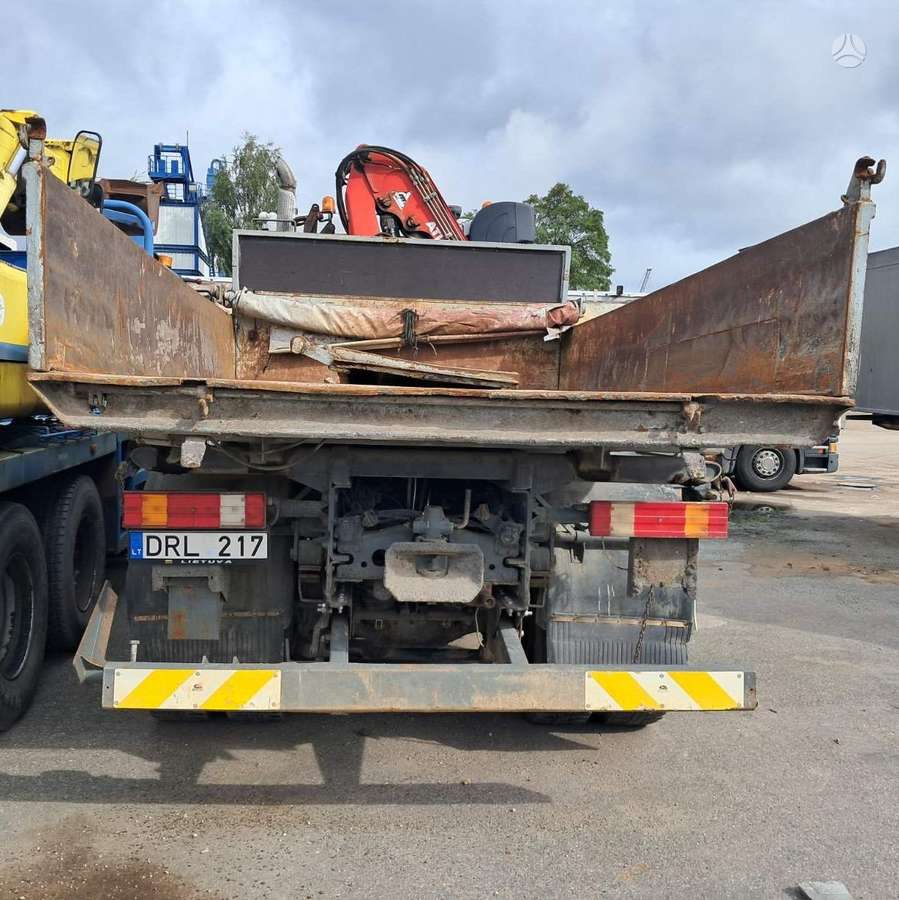 Mercedes-Benz 1848, dumpers with crane