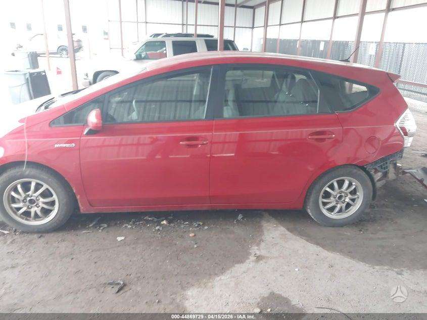 Toyota Prius+ dalimis. Usa dalimis
