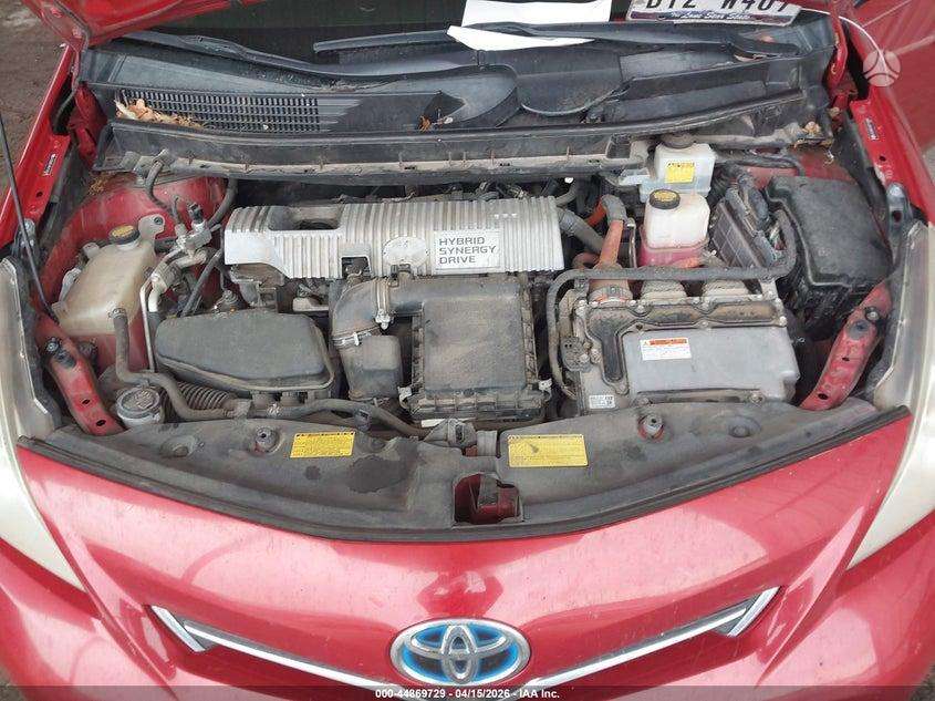 Toyota Prius+ по частям. Usa dalimis