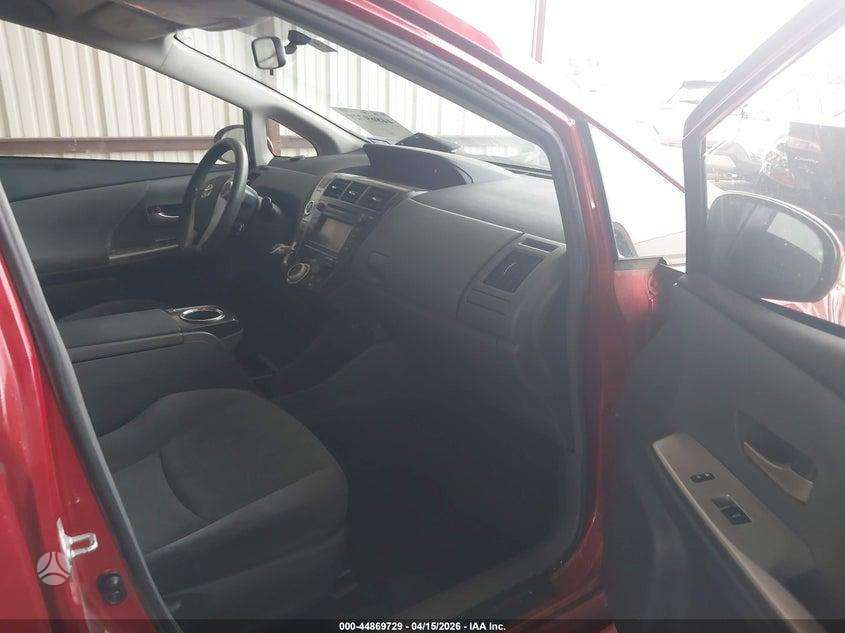 Toyota Prius+ dalimis. Usa dalimis