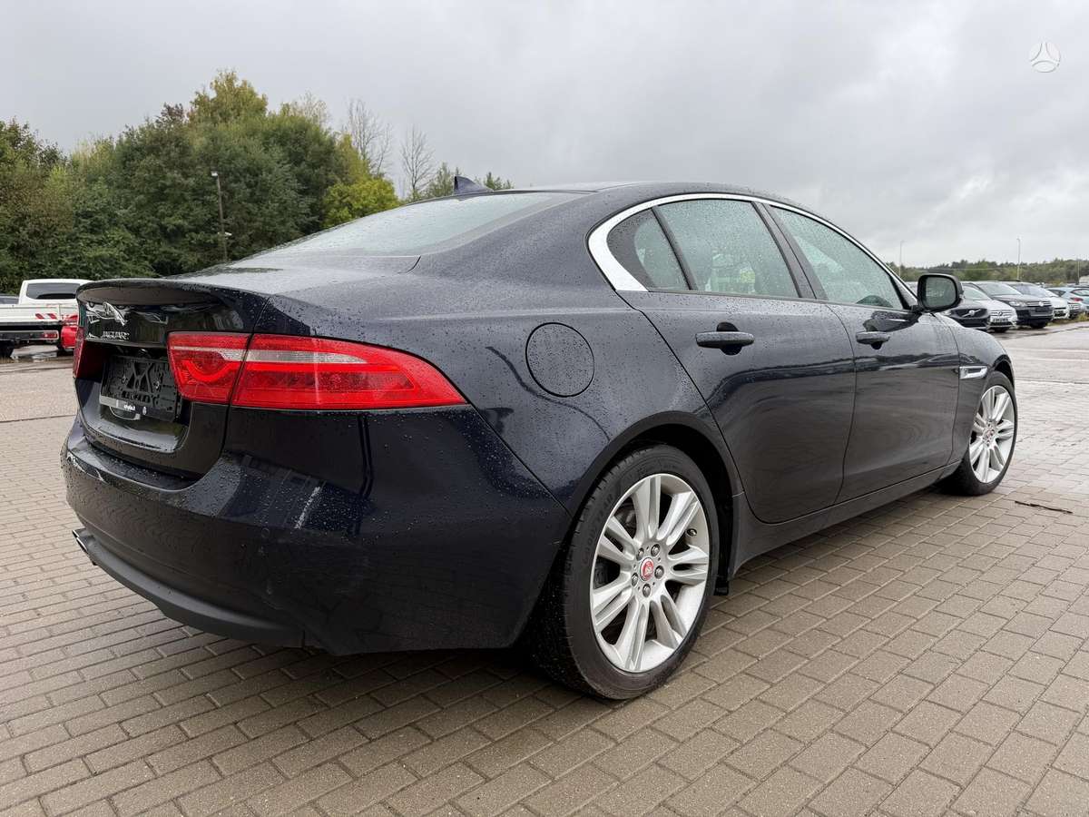 Jaguar XE, 2.0 l., Седан