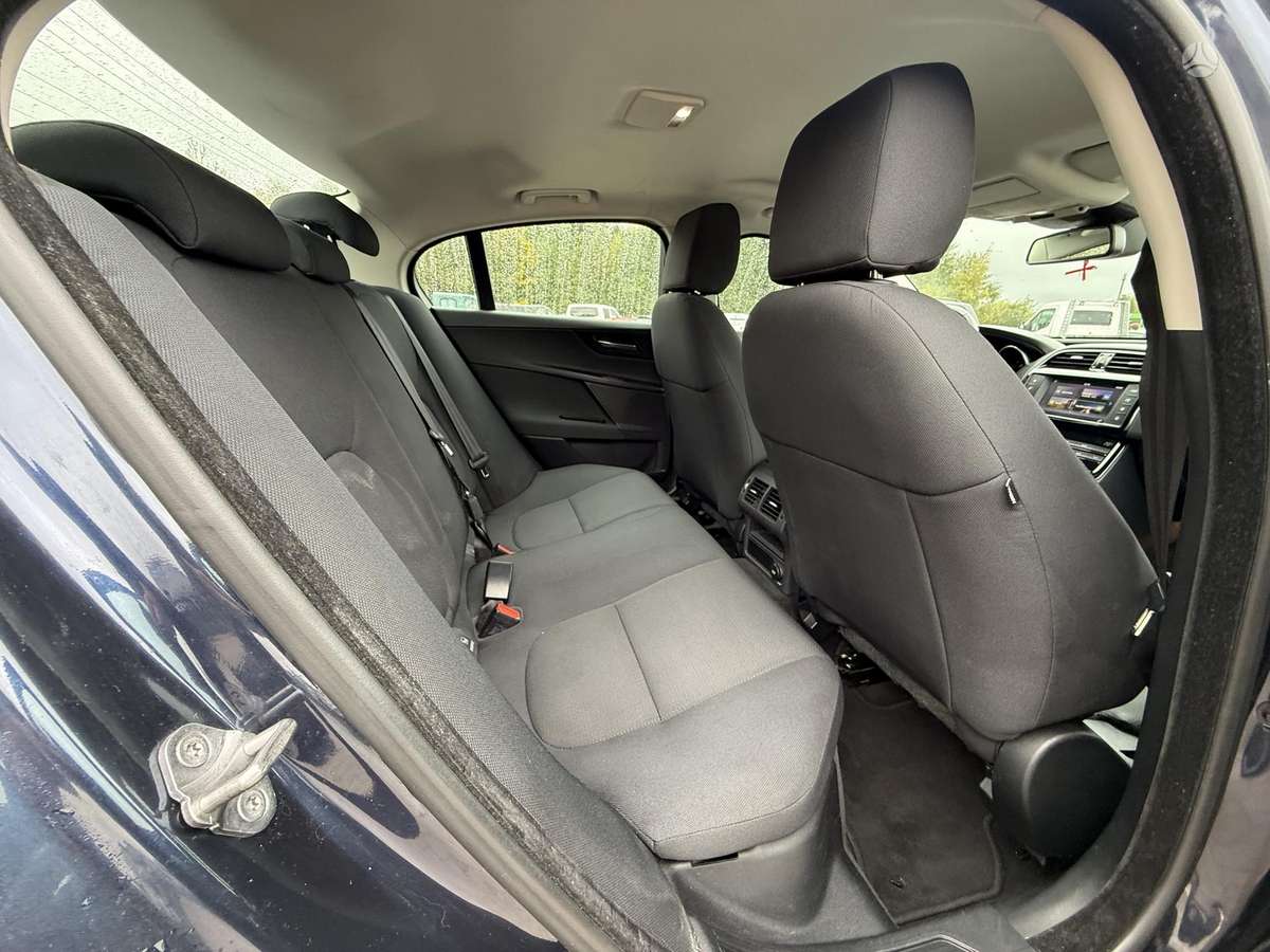 Jaguar XE, 2.0 l., Седан