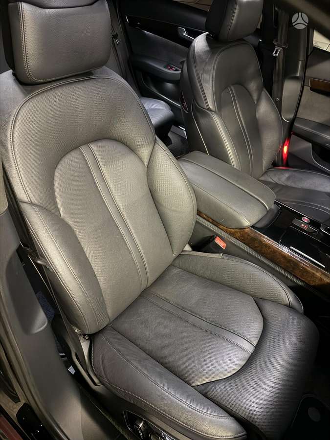 Audi A8 L, 3.0 l., Седан