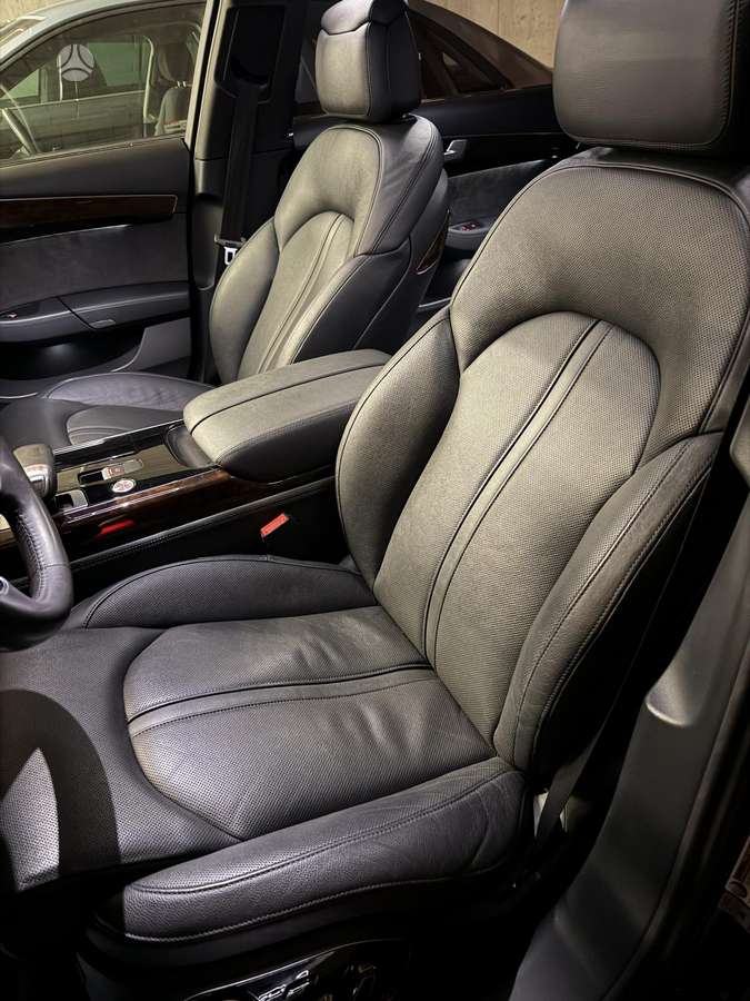 Audi A8 L, 3.0 l., Седан