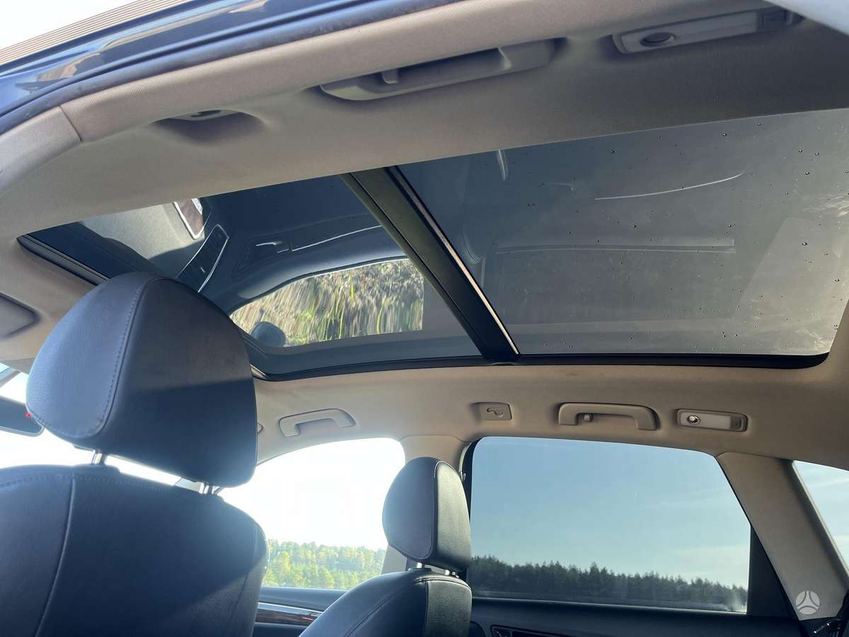 Audi Q5, 3.2 l., off-road / crossover