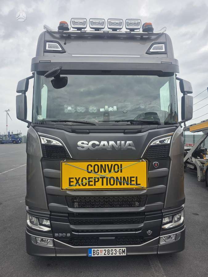 Scania V8, auto transporters