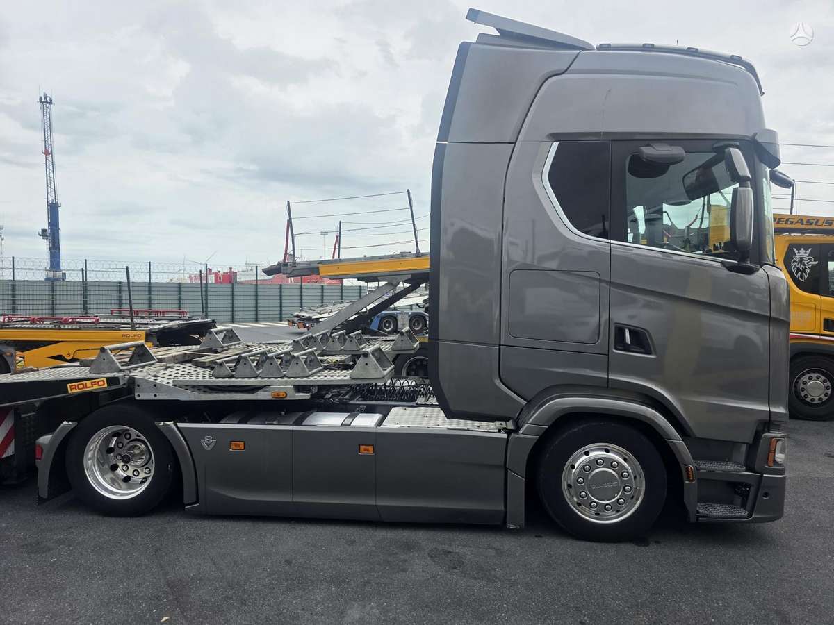 Scania V8, автовозы