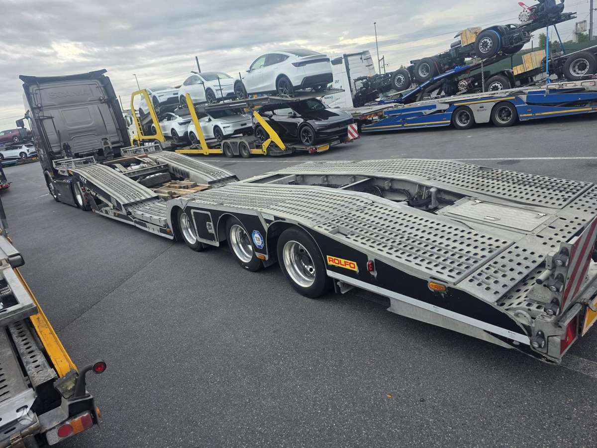 Scania V8, auto transporters