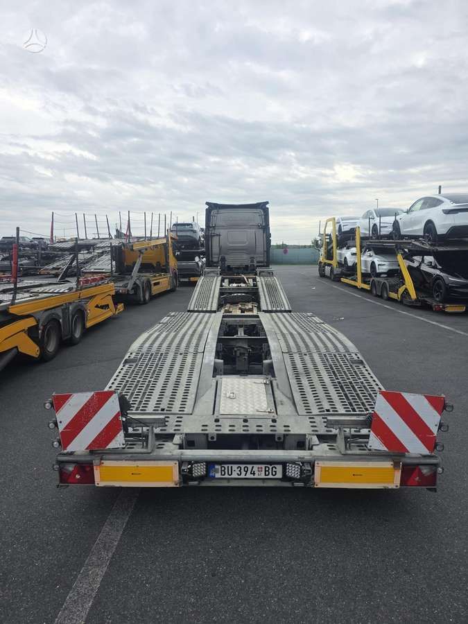 Scania V8, auto transporters