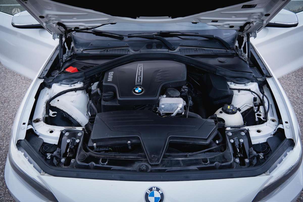BMW 228, 2.0 l., Купе (coupe)