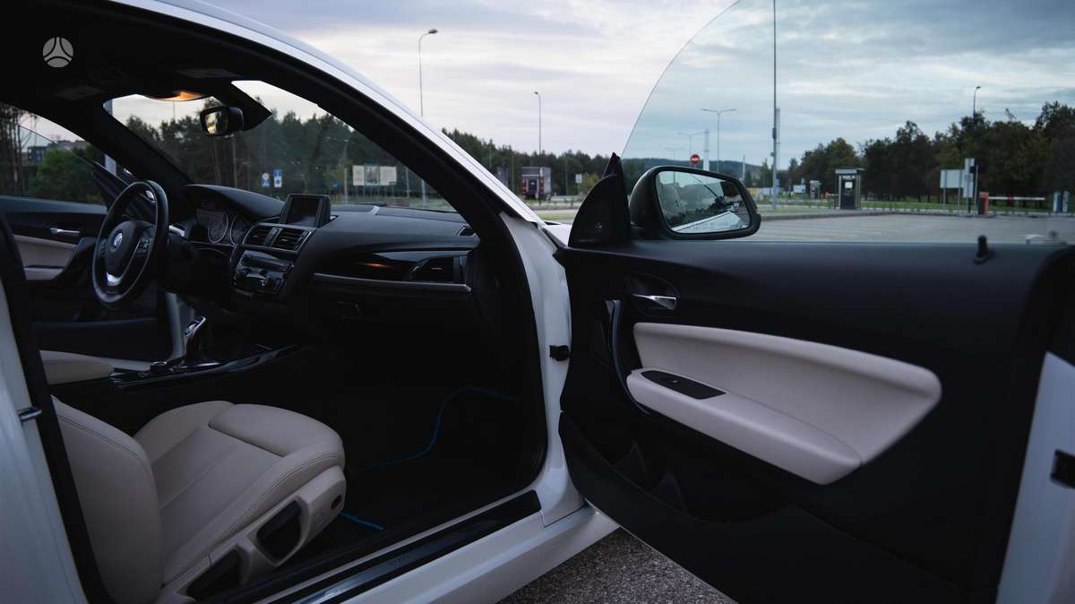 BMW 228, 2.0 l., Купе (coupe)