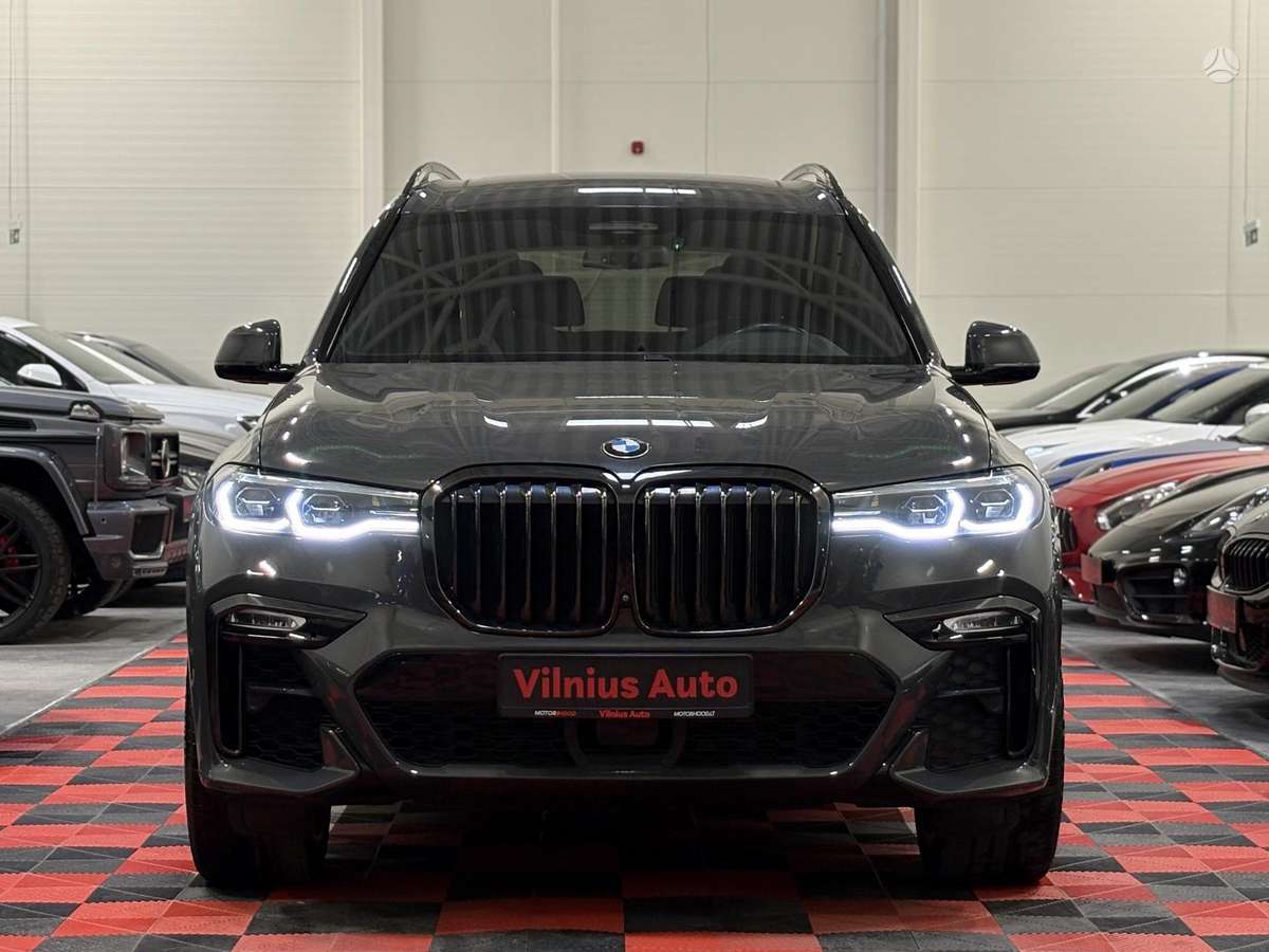 BMW X7, 3.0 l., off-road / crossover