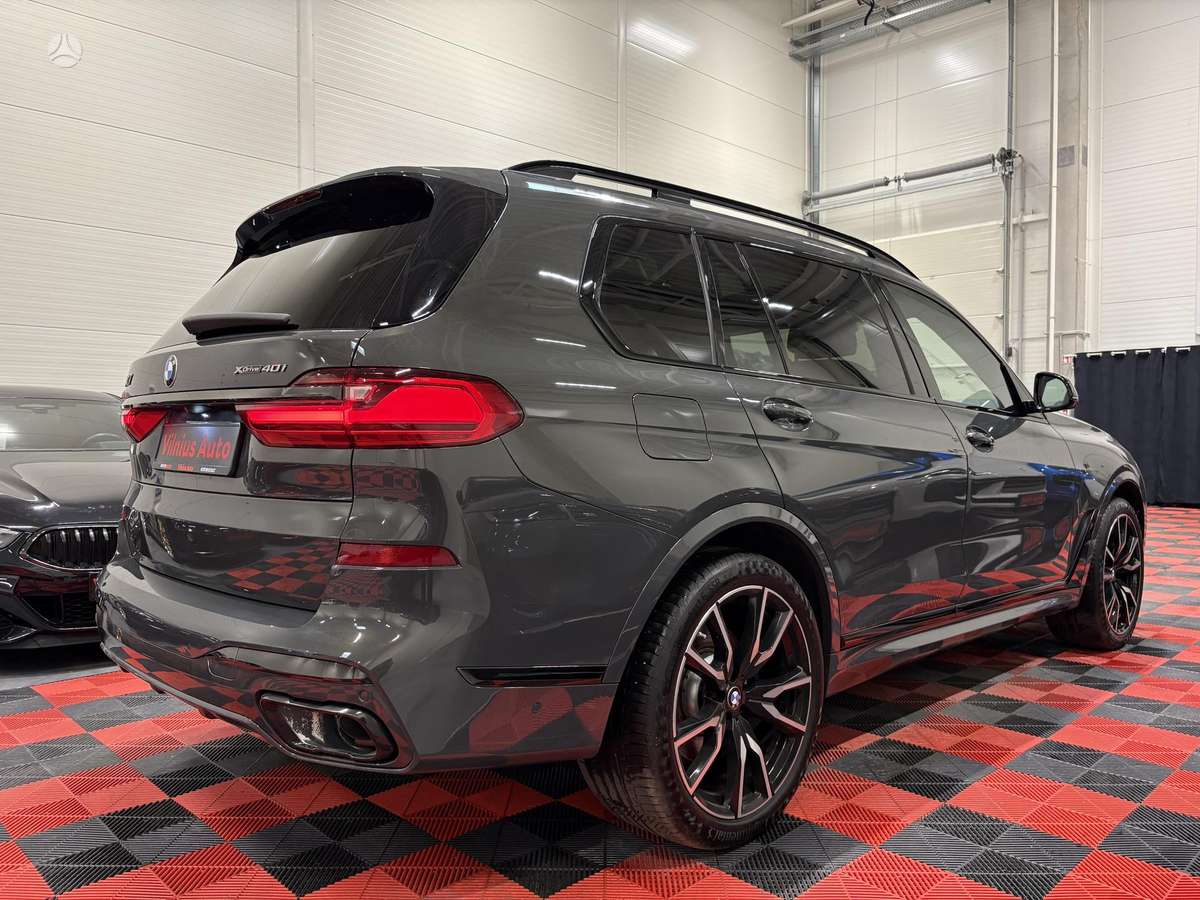 BMW X7, 3.0 l., off-road / crossover