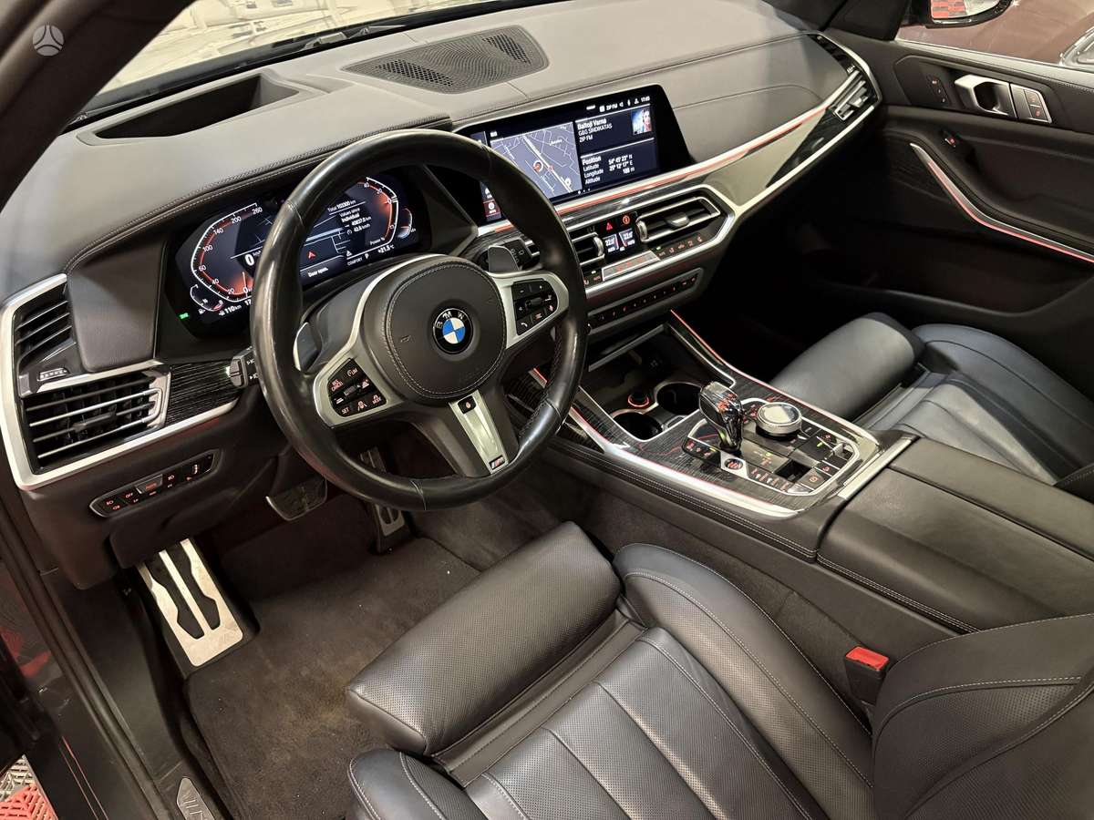 BMW X7, 3.0 l., off-road / crossover