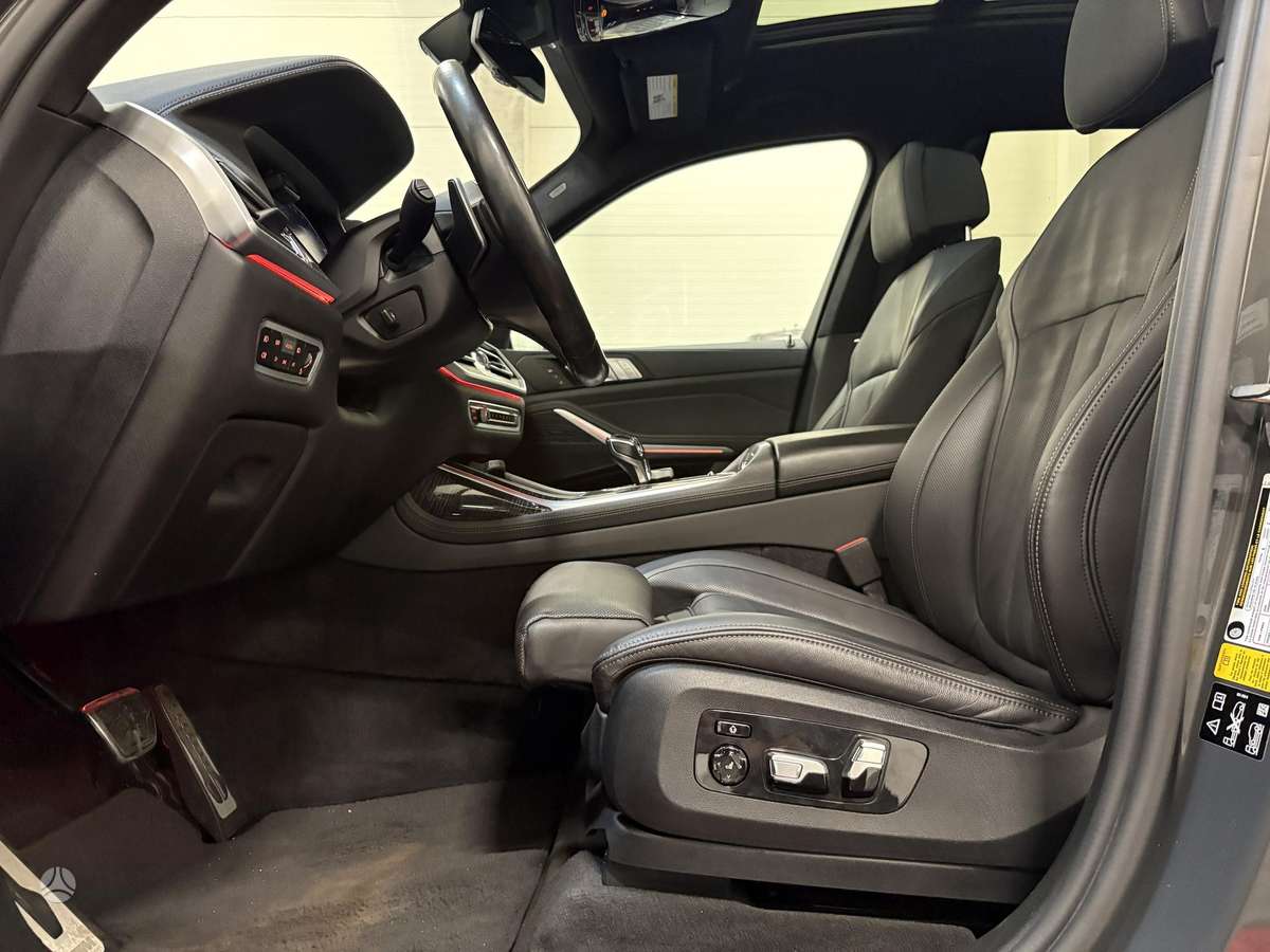 BMW X7, 3.0 l., off-road / crossover