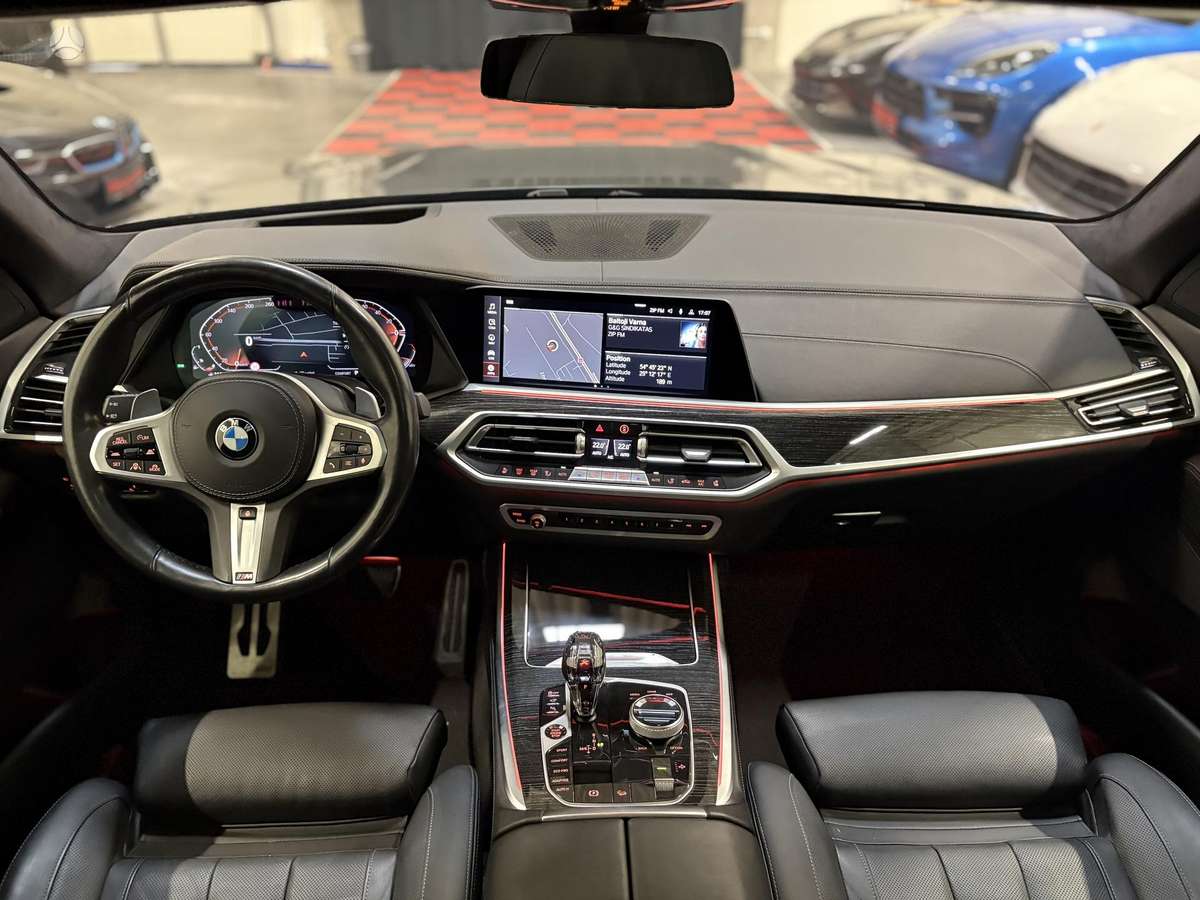 BMW X7, 3.0 l., off-road / crossover