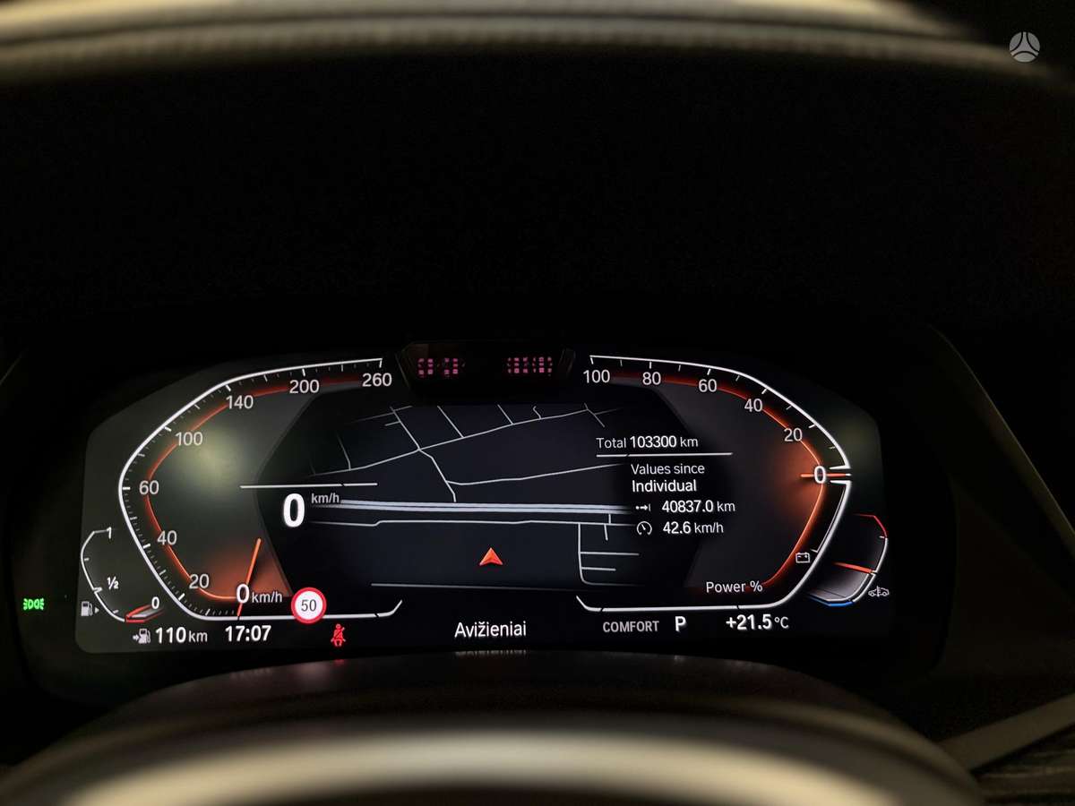 BMW X7, 3.0 l., off-road / crossover