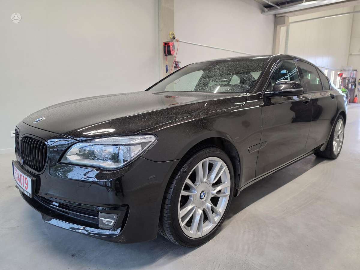 BMW 730, 3.0 l., Седан