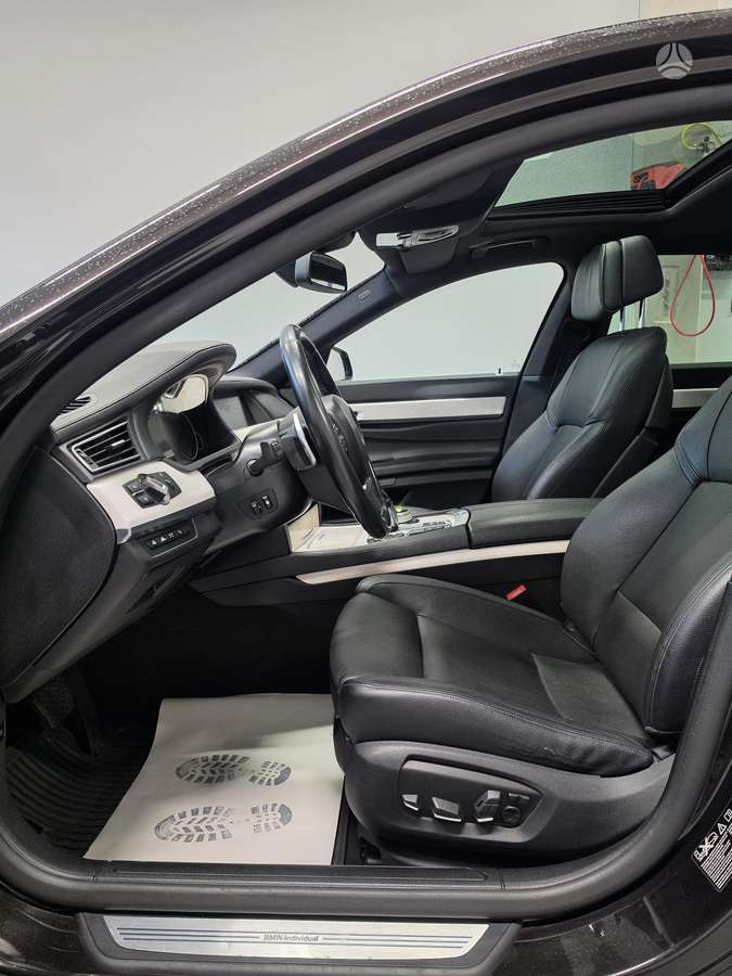 BMW 730, 3.0 l., sedanas
